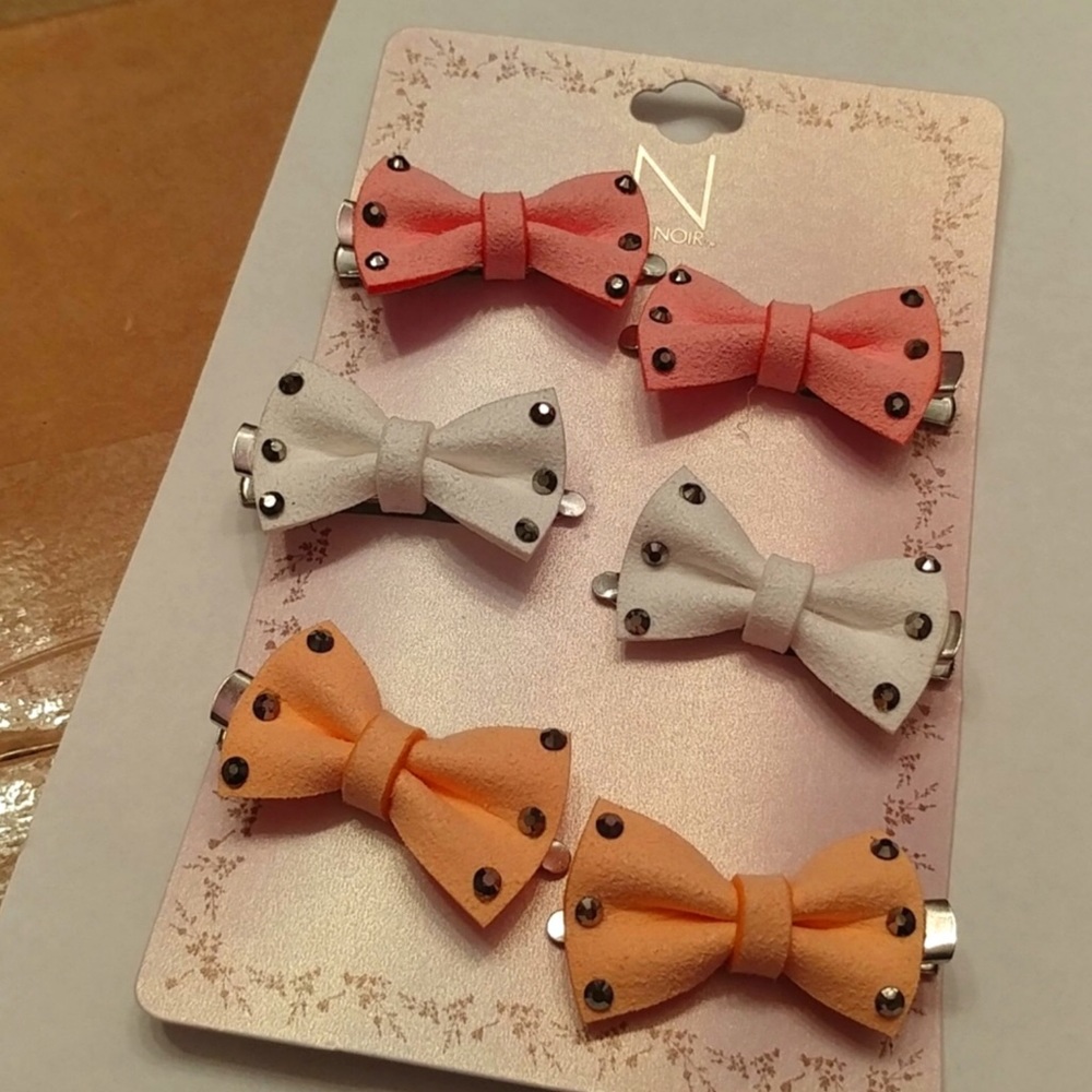4/$15 💗 NWT 6 pack of Leather Jeweled Hair Bows